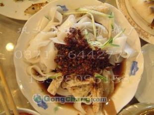 供應ML蒸汽涼皮機 以創新科技引領市場，助推傳統美食產業蓬勃發展